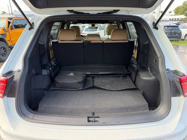 Certified 2023 Volkswagen Tiguan SE R-Line FWD image 14