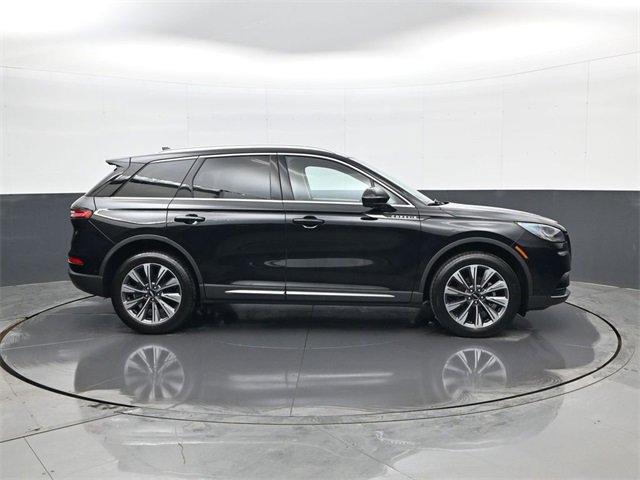 Used 2022 Lincoln Corsair Reserve image 4