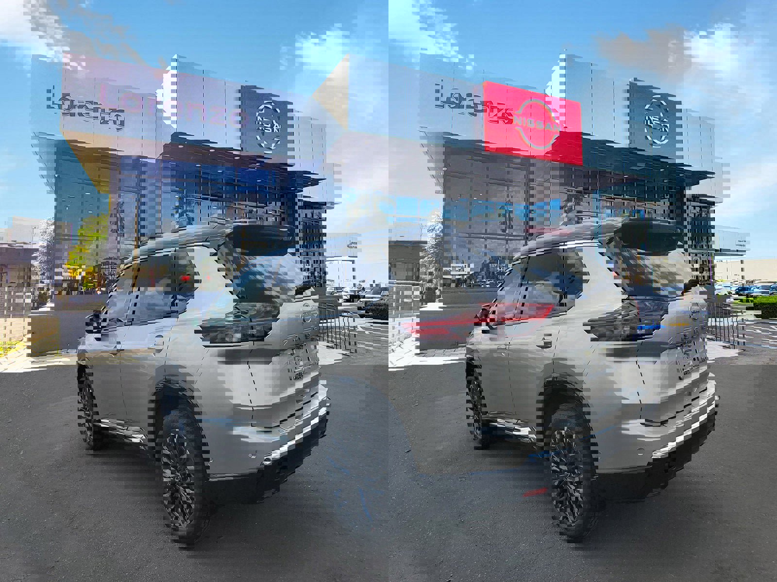 New 2025 Nissan Rogue Platinum w/ Platinum Premium Package image 5