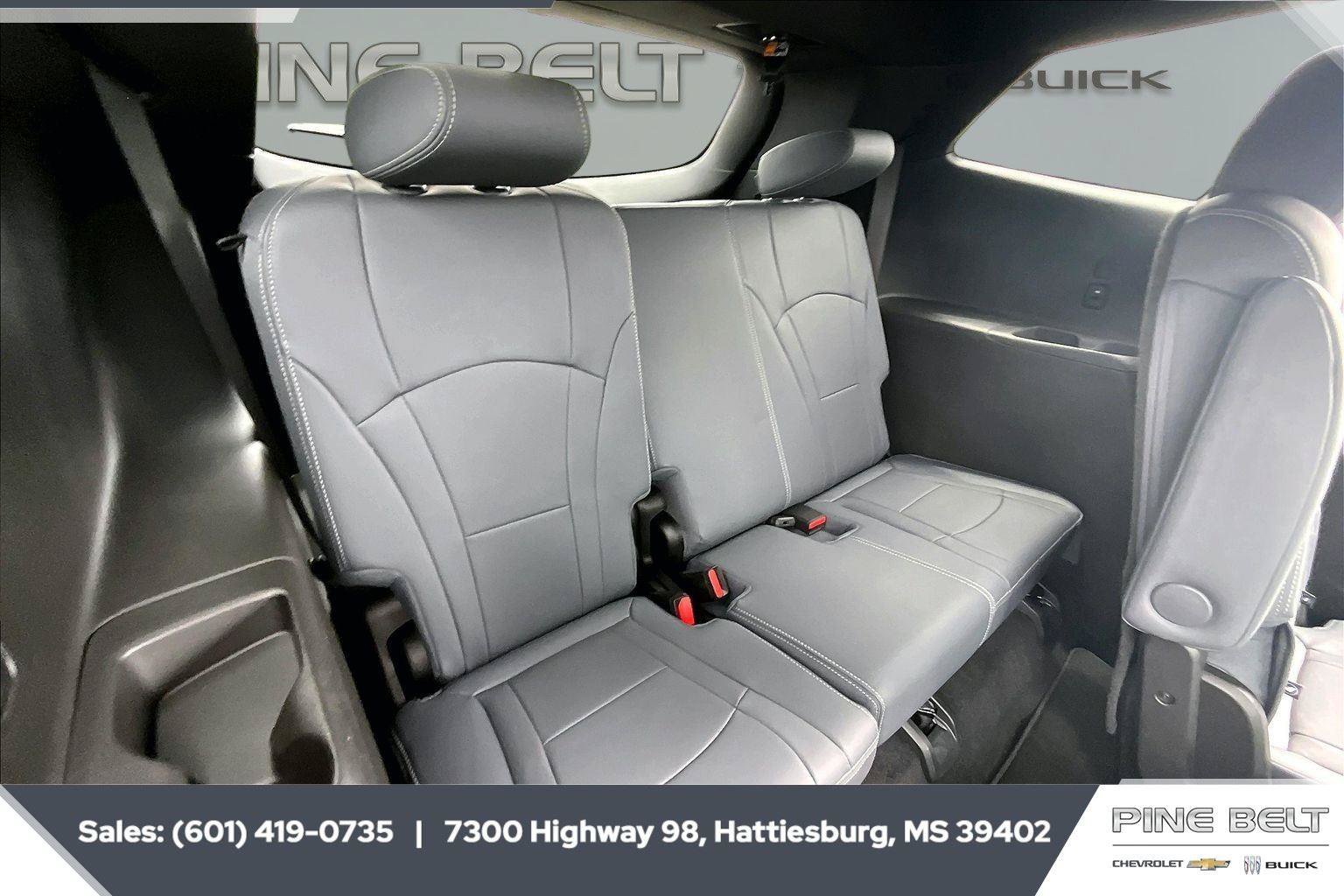 Used 2023 Buick Enclave Essence FWD image 21
