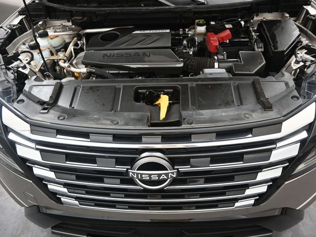 Certified 2025 Nissan Rogue Platinum image 12