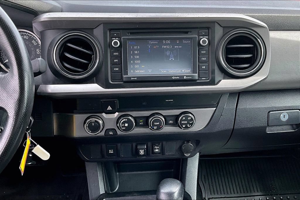 Used 2019 Toyota Tacoma SR5 AWD/4WD image 18