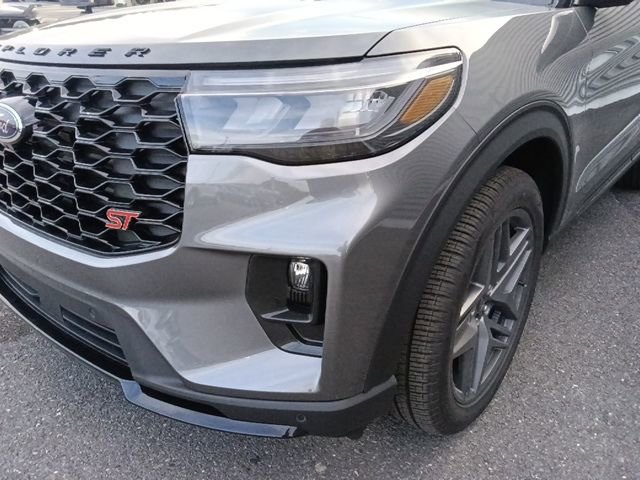 New 2026 Ford Explorer ST w/ Sun And Sound Package image 9