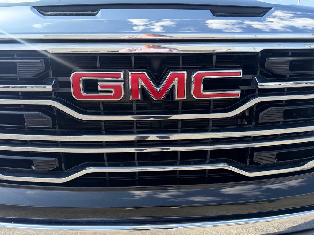 Used 2023 GMC Sierra 1500 SLT w/ SLT Premium Package AWD/4WD image 7