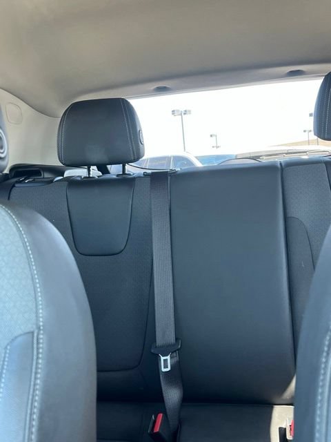 Used 2025 Buick Encore GX Preferred FWD image 23