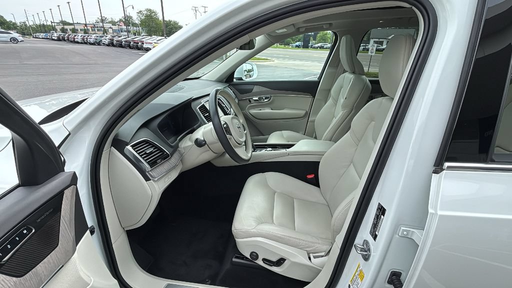 Used 2023 Volvo XC90 T8 Plus AWD/4WD image 24