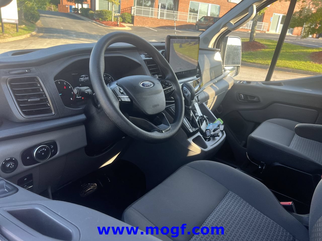 Used 2024 Ford Transit 350 XLT RWD image 5
