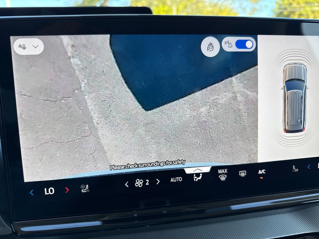 New 2025 Ford Expedition Max Active image 25