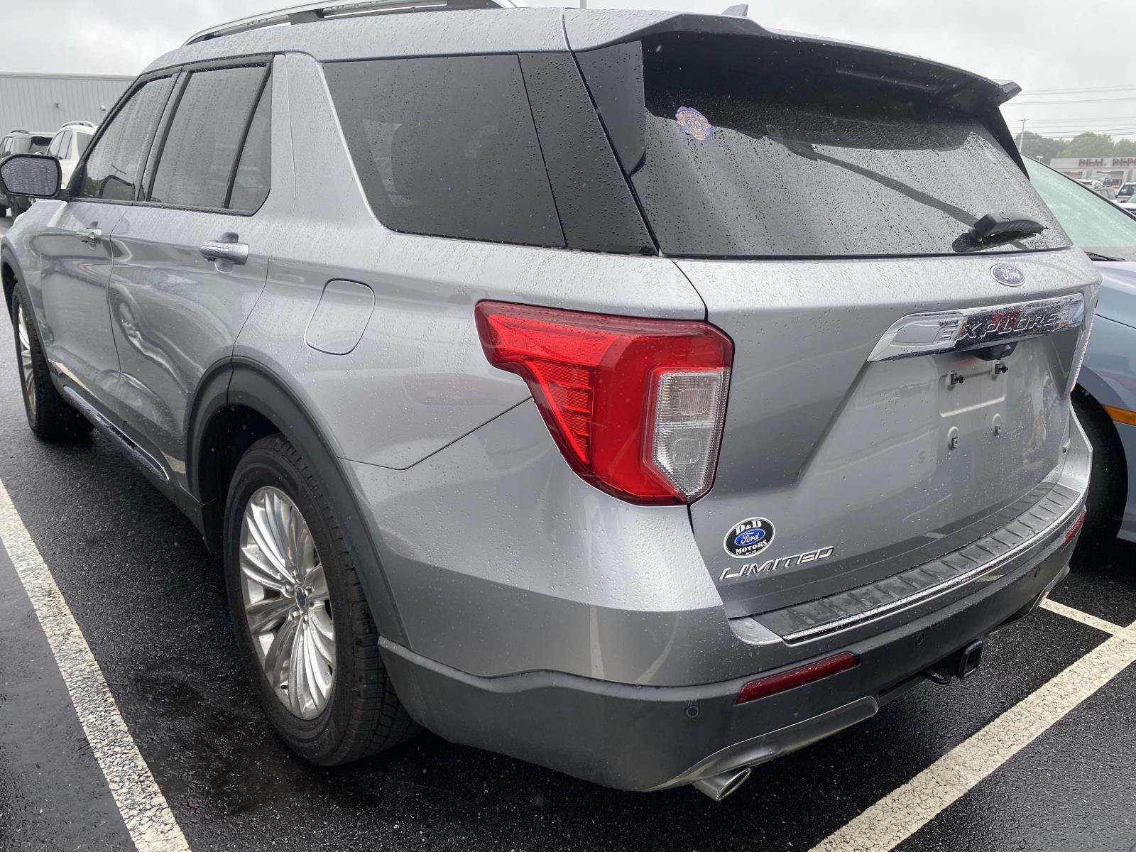 Used 2020 Ford Explorer Limited w/ Class III Trailer Tow Package RWD image 5