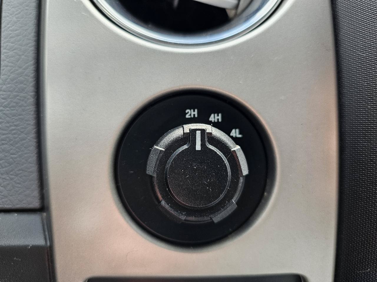 Used 2013 Ford F150 XLT w/ Luxury Equipment Group AWD/4WD image 17