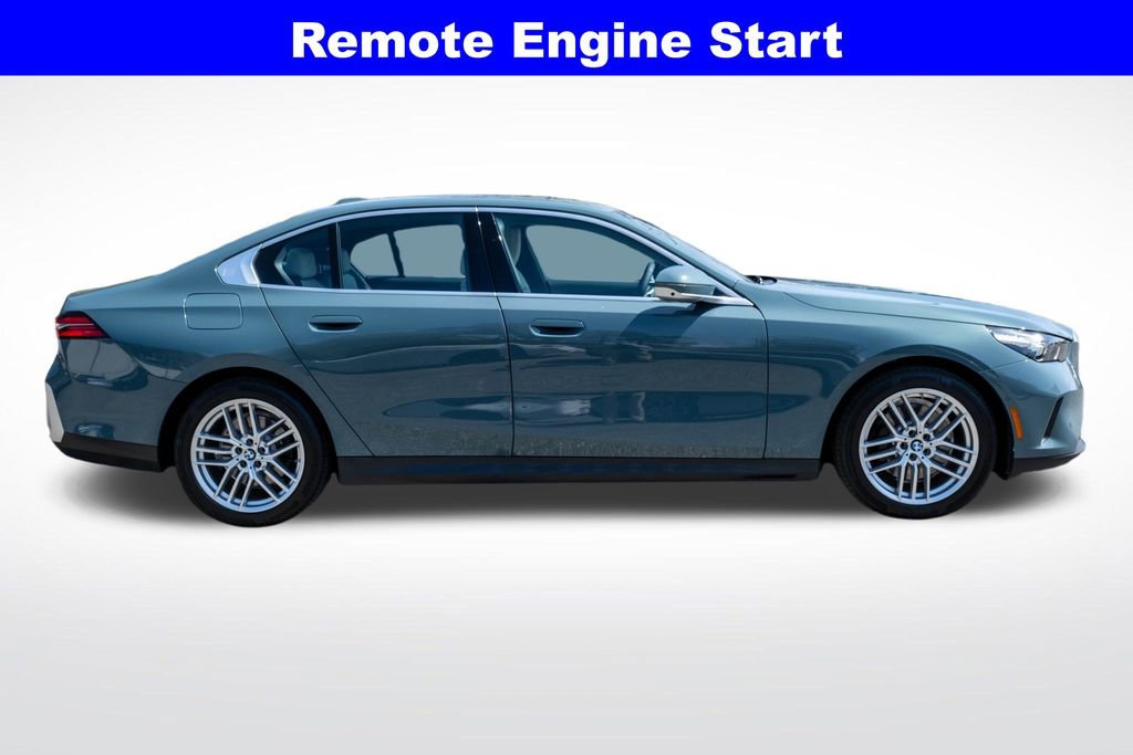 Used 2025 BMW 530i xDrive w/ Premium Package image 8