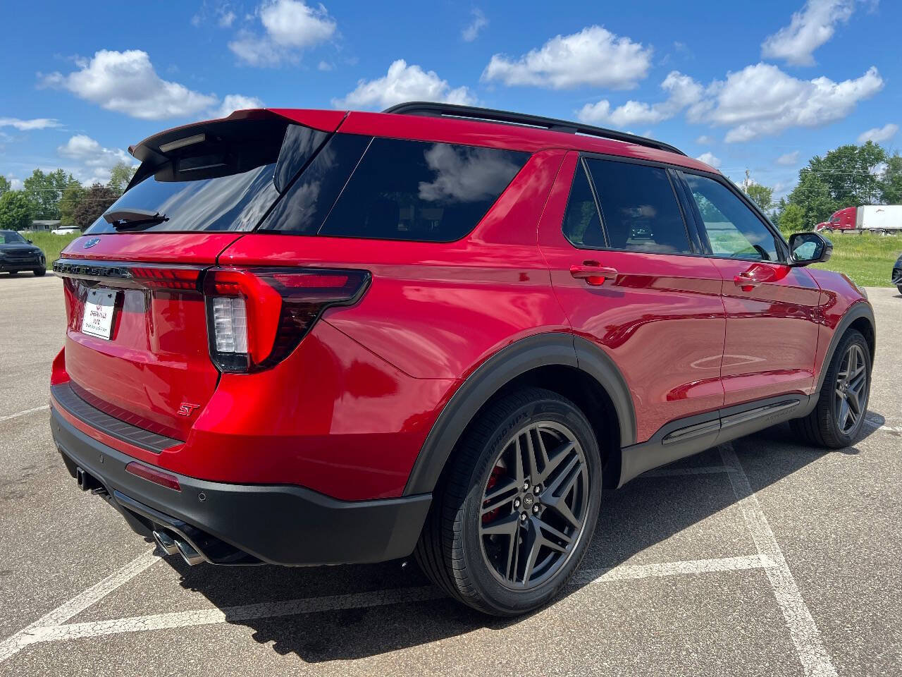 Used 2025 Ford Explorer ST w/ Sun And Sound Package AWD/4WD image 6