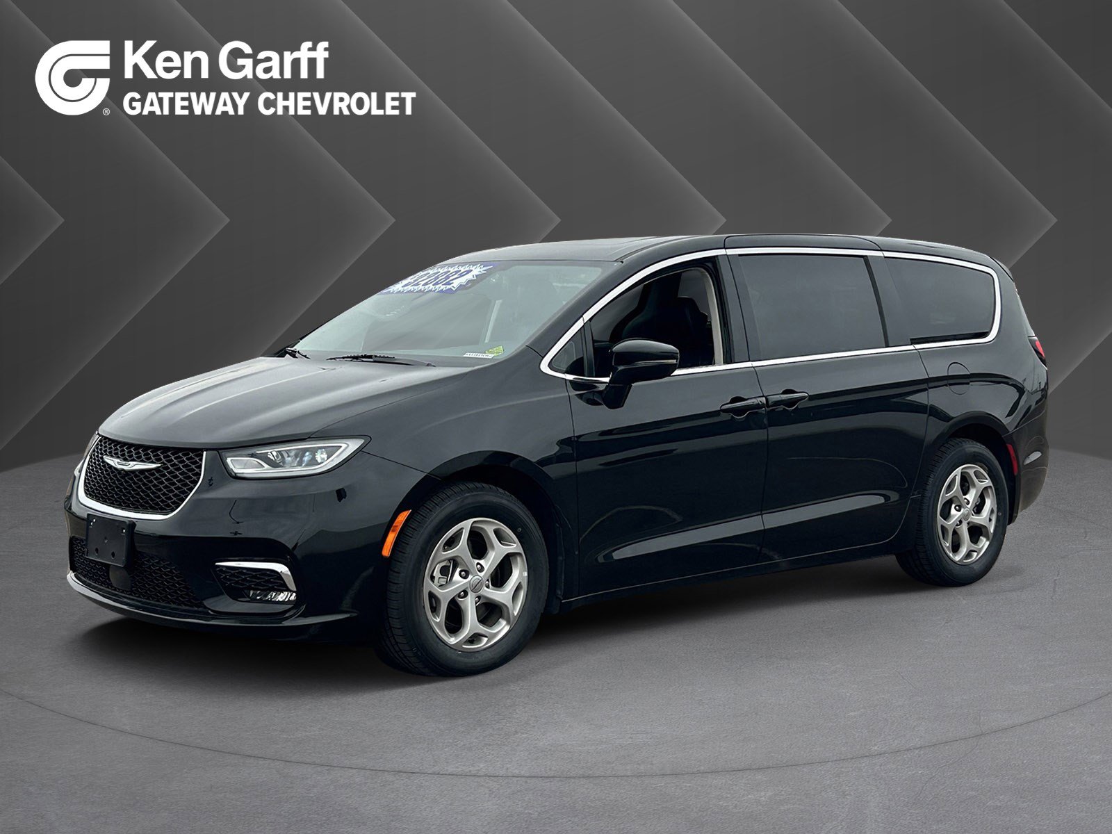 Used 2024 Chrysler Pacifica Limited FWD image 1
