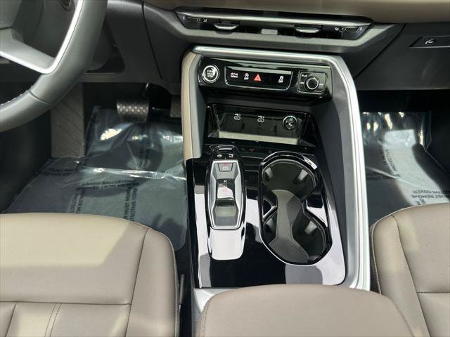 Certified 2025 Audi Q5 Premium w/ Convenience Package AWD/4WD image 11