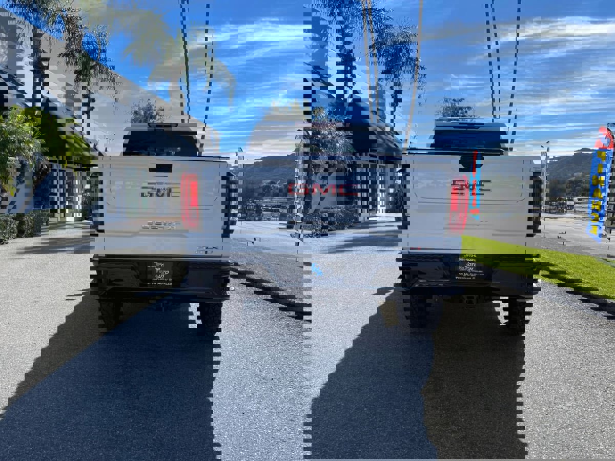 Used 2025 GMC Sierra 1500 AT4X image 6