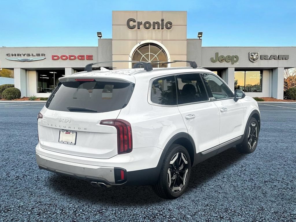 Used 2024 Kia Telluride S w/ S Sunroof Package FWD image 3