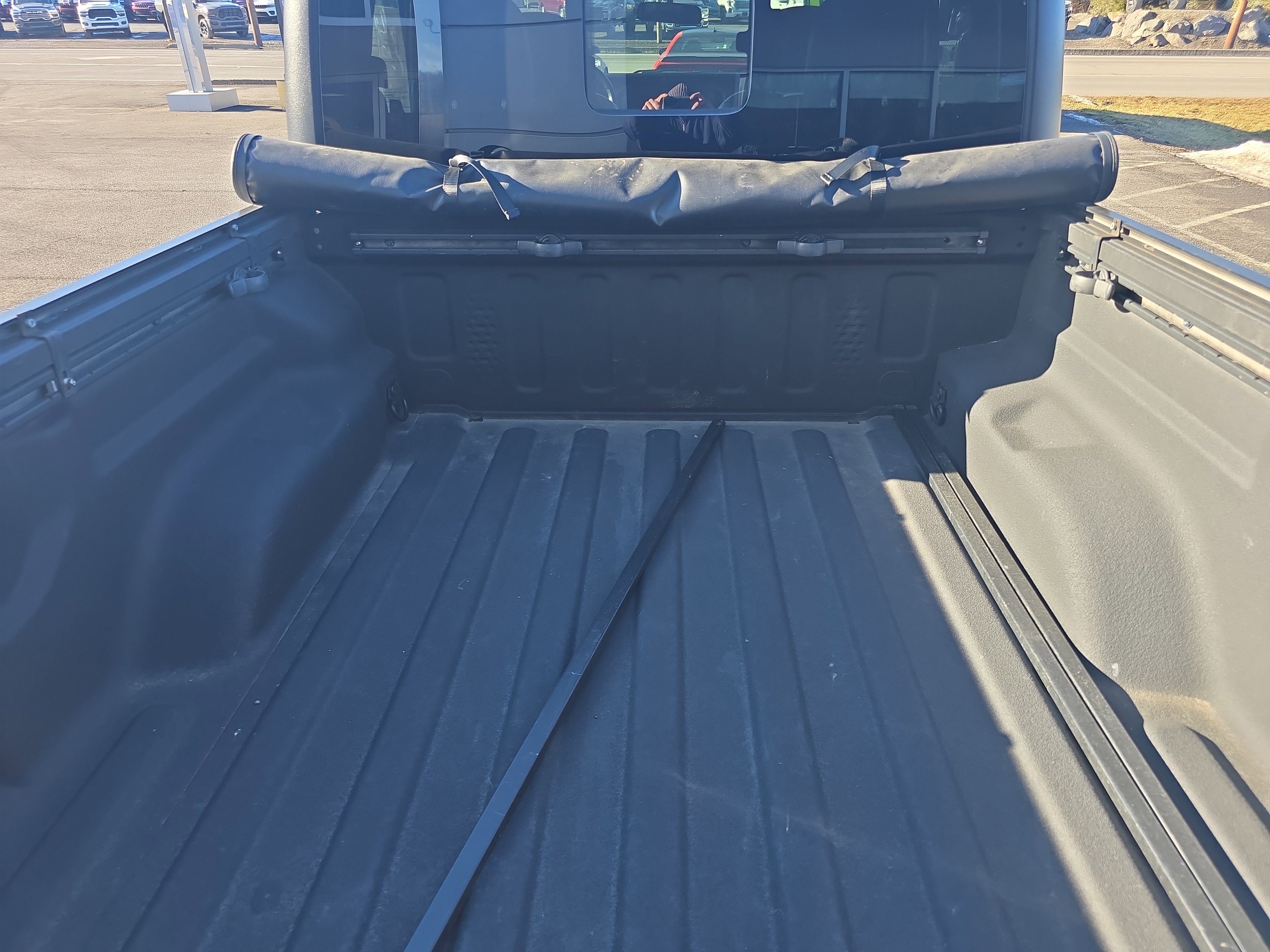 Used 2021 Jeep Gladiator Sport image 5