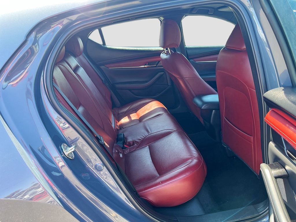 Used 2020 MAZDA MAZDA3 Premium image 28