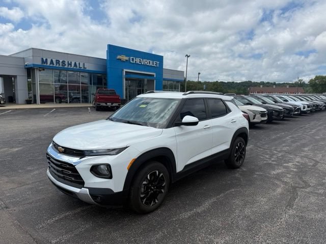 Used 2023 Chevrolet TrailBlazer LT w/ Convenience Package AWD/4WD image 5