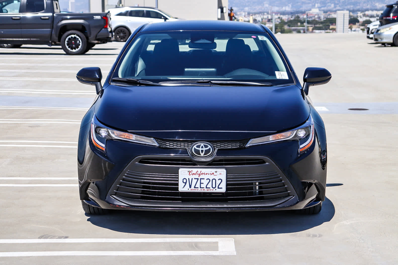 Used 2026 Toyota Corolla LE FWD image 2