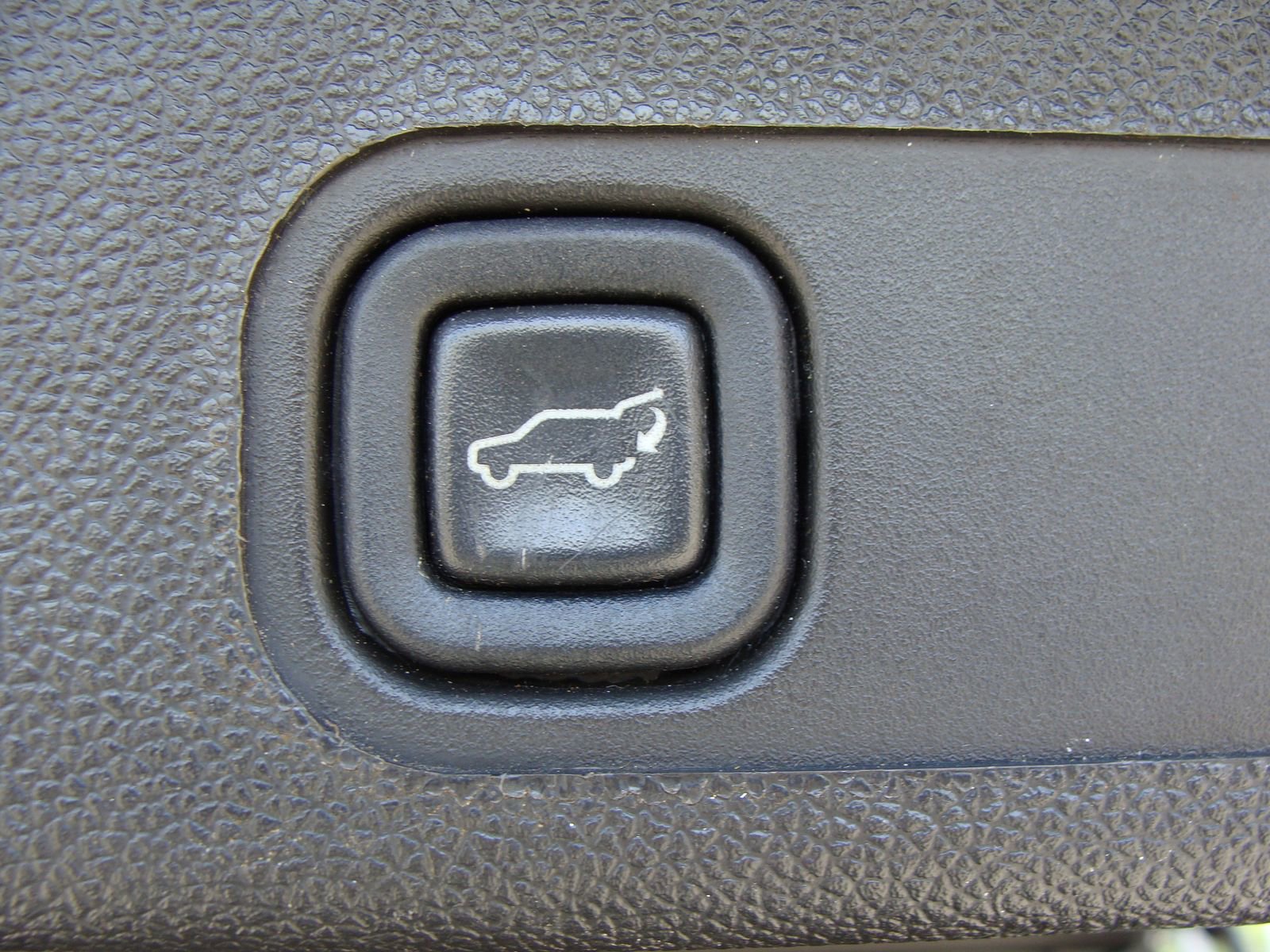 Used 2012 Cadillac Escalade ESV Luxury AWD/4WD image 39