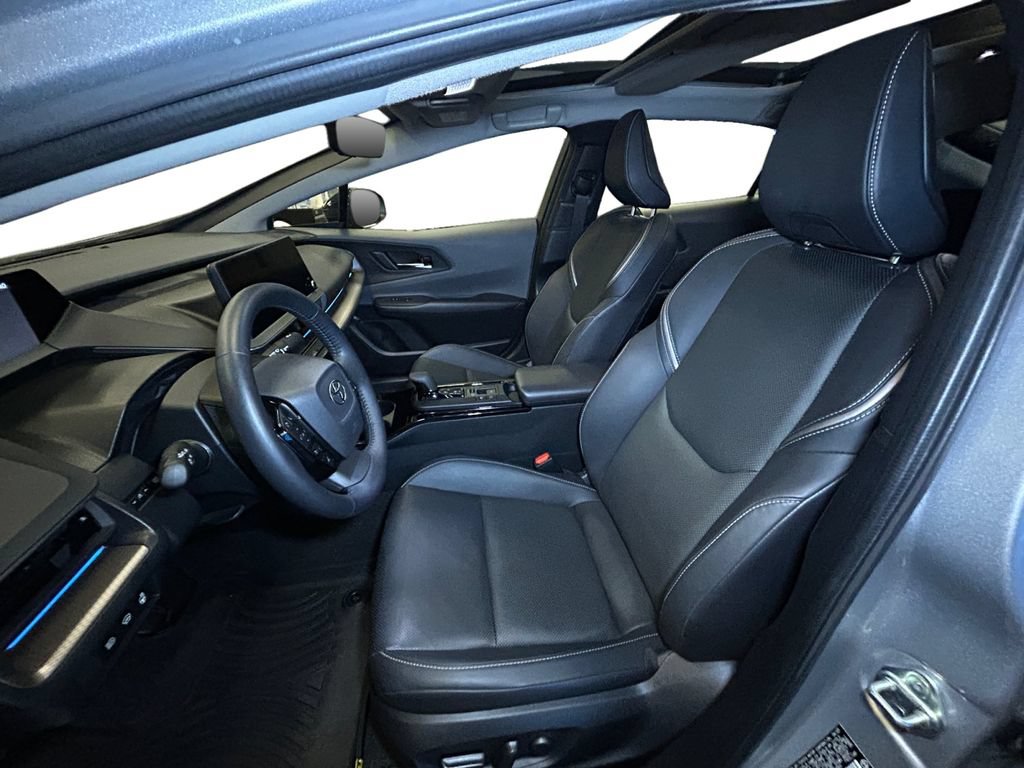 Certified 2023 Toyota Prius XLE AWD/4WD image 9