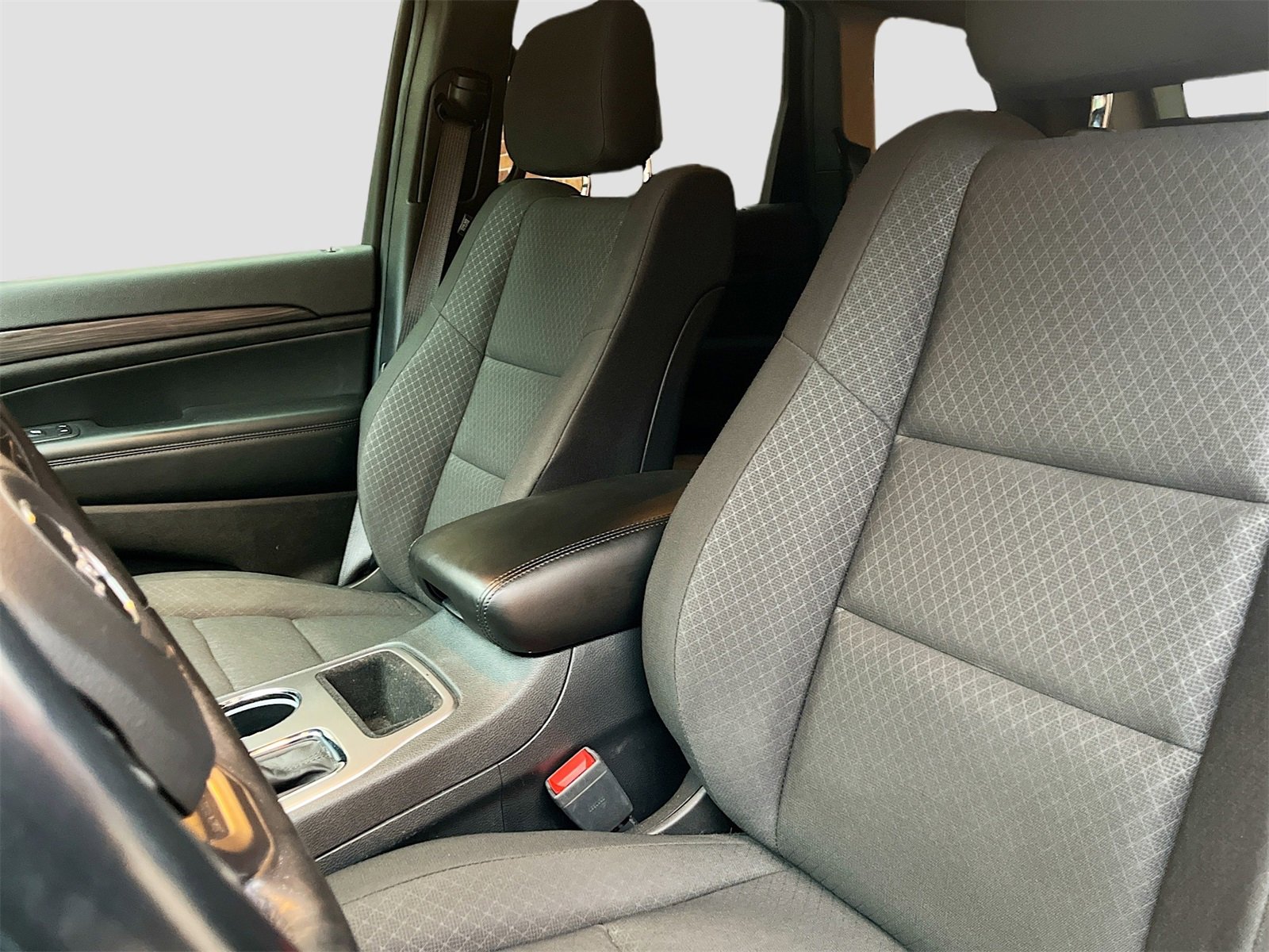 Used 2019 Jeep Grand Cherokee Laredo image 19