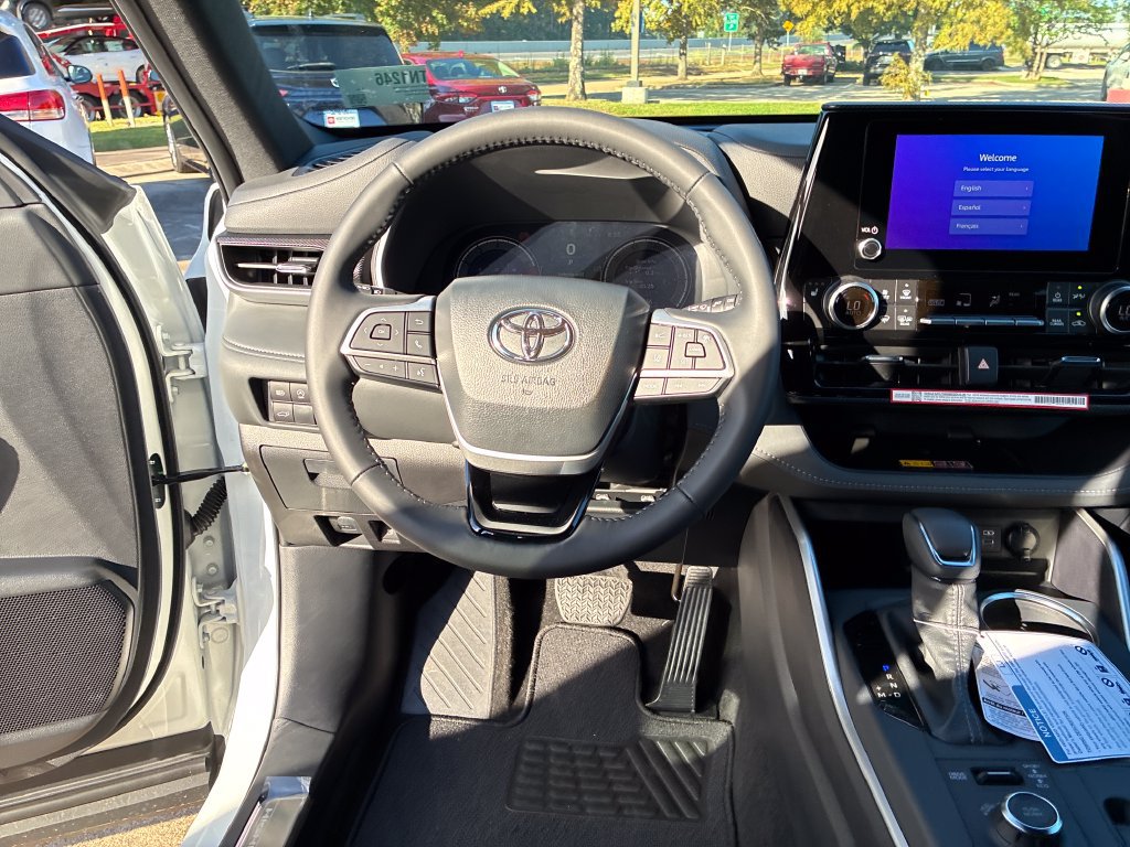 New 2026 Toyota Highlander XSE AWD/4WD image 21