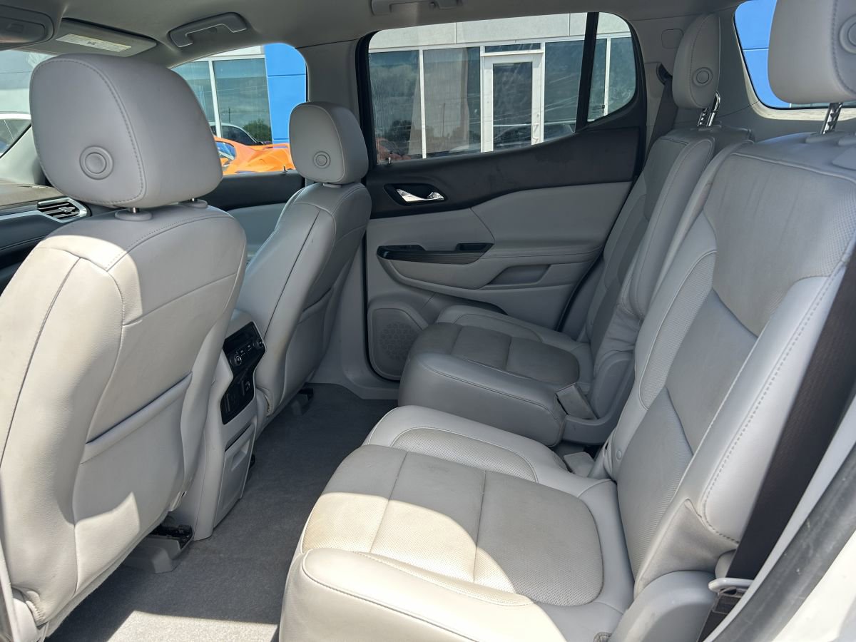 Used 2018 GMC Acadia SLT AWD/4WD image 13
