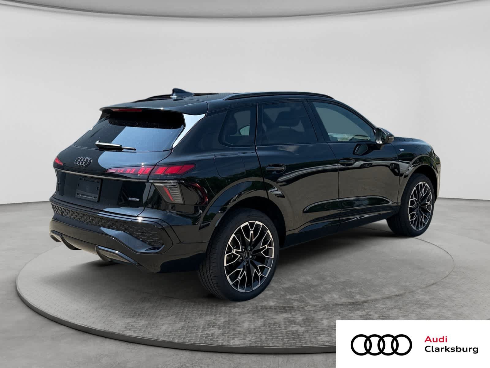New 2026 Audi Q3 quattro 2.0T AWD/4WD image 5