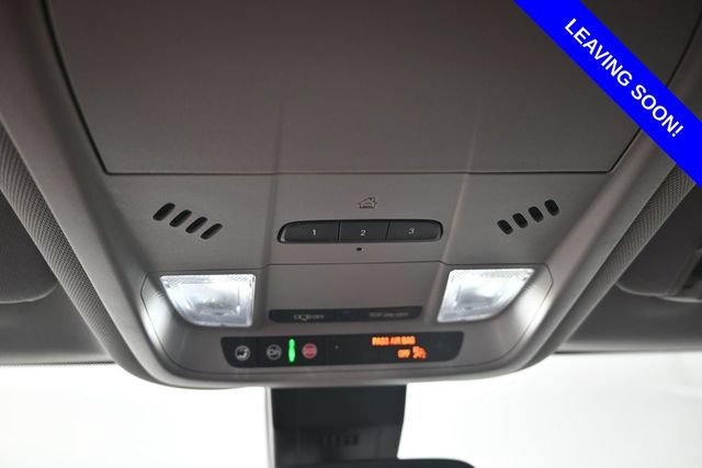 Used 2022 Chevrolet Equinox Premier FWD image 24