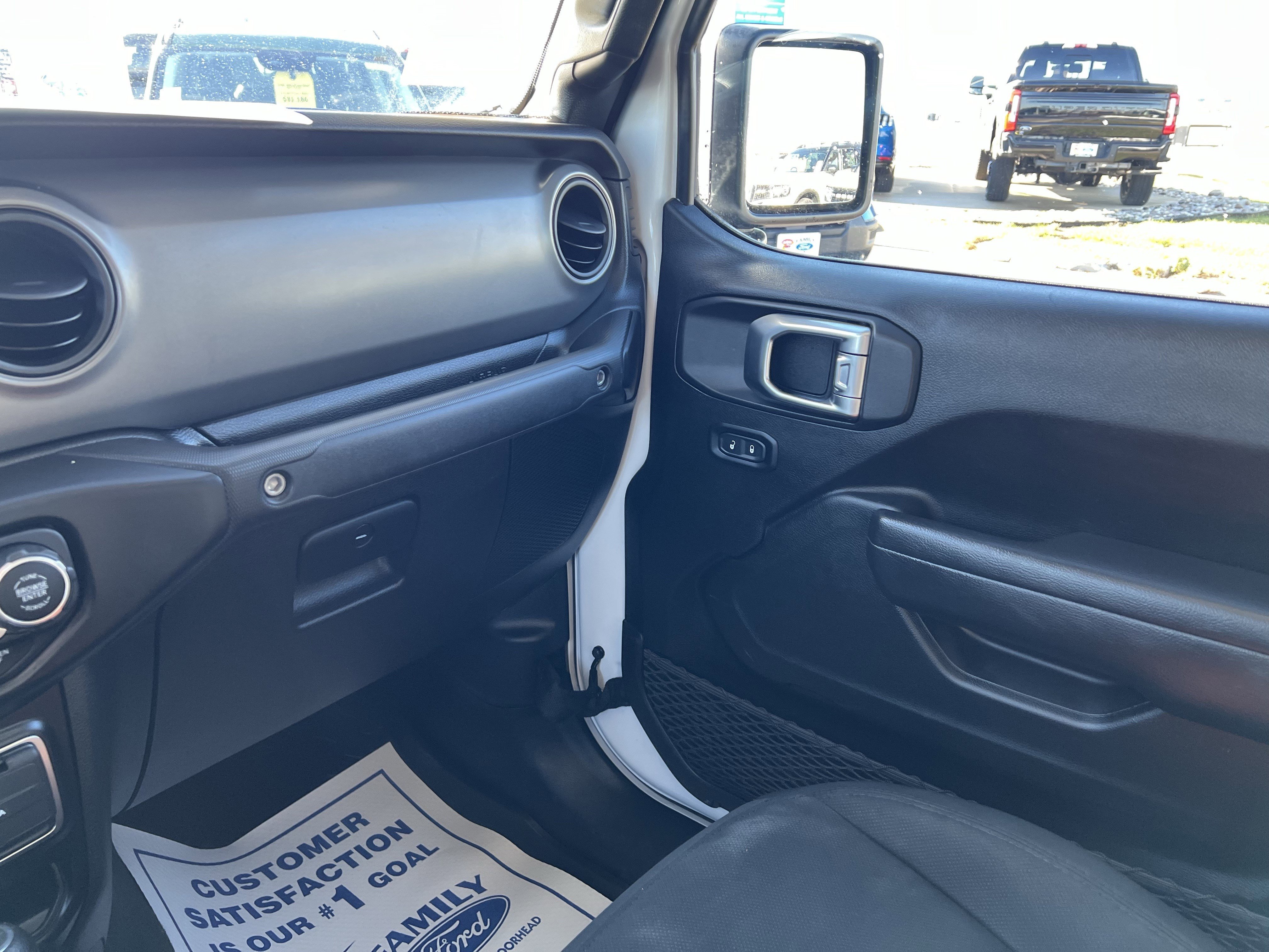 Used 2022 Jeep Gladiator Sport image 11