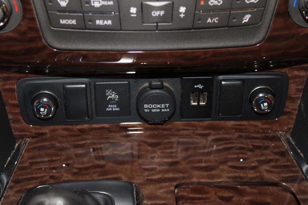 Used 2020 Nissan Armada Platinum w/ Captain's Chairs Package AWD/4WD image 32
