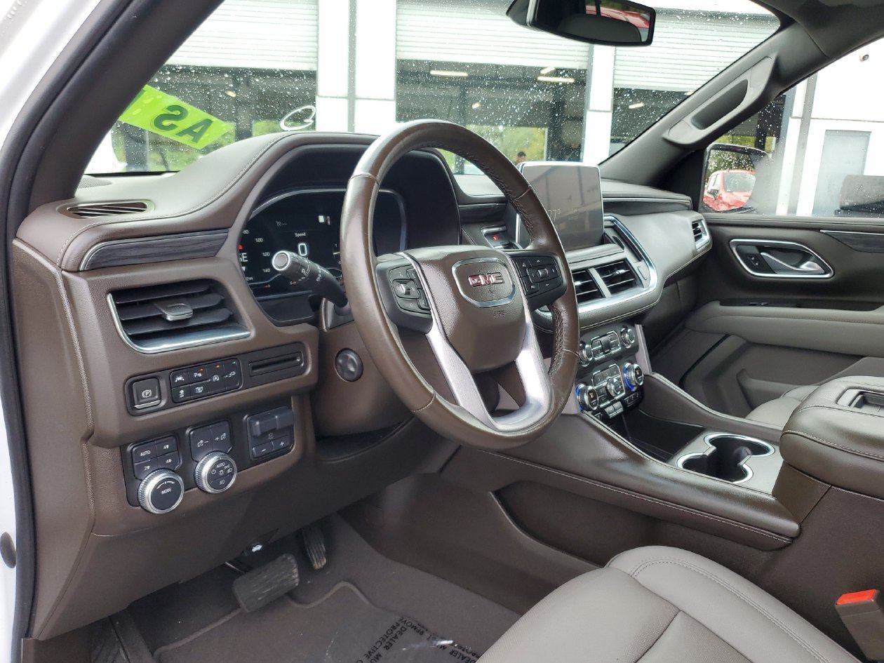 Used 2022 GMC Yukon XL SLT w/ SLT Premium Package AWD/4WD image 19