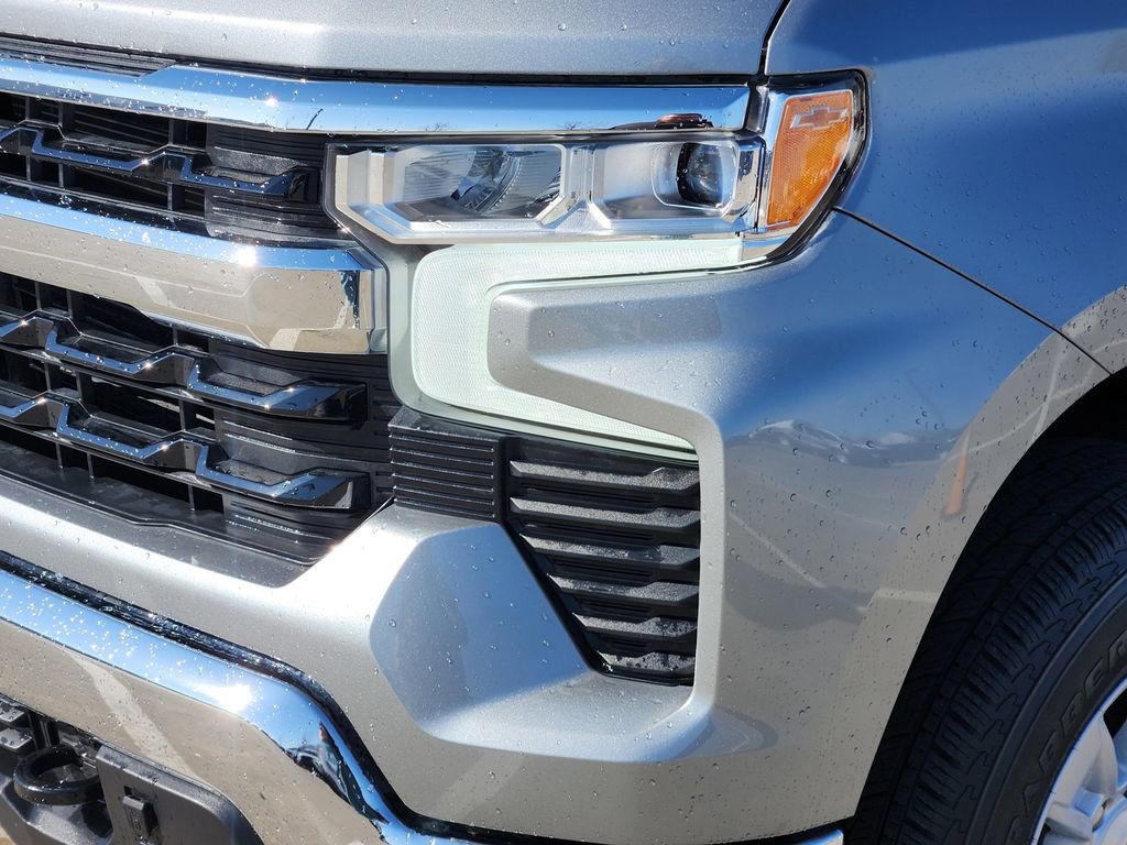 Used 2023 Chevrolet Silverado 1500 LT image 14
