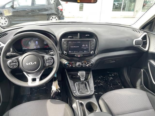Used 2024 Kia Soul LX w/ Option Group 015 image 18