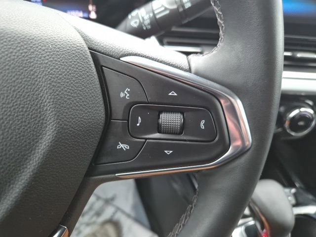 Used 2025 Chevrolet Trax LT w/ Driver Confidence Package image 19