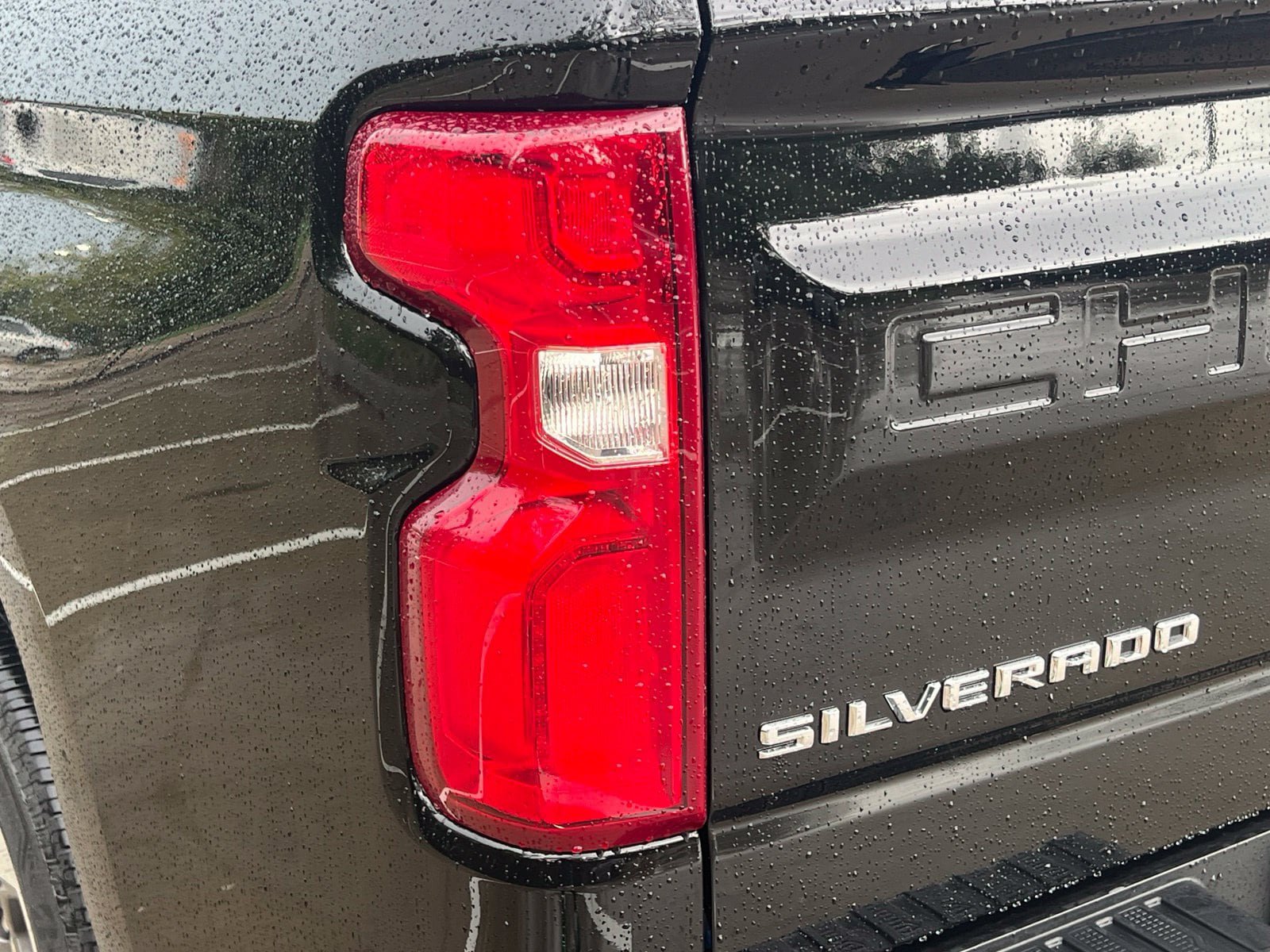 Used 2024 Chevrolet Silverado 1500 High Country w/ Technology Package RWD image 13