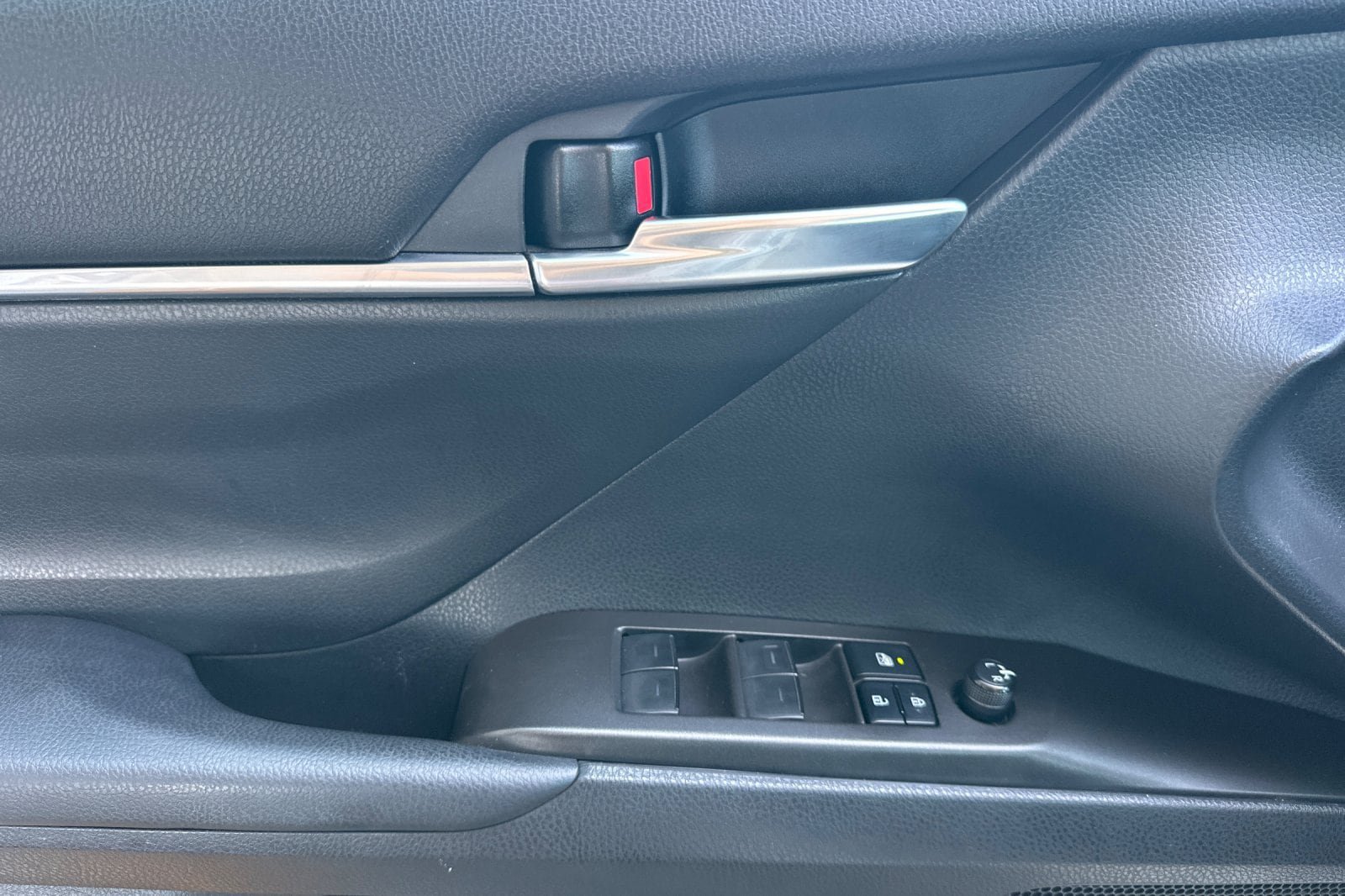 Certified 2022 Toyota Camry SE w/ Convenience Package FWD image 9