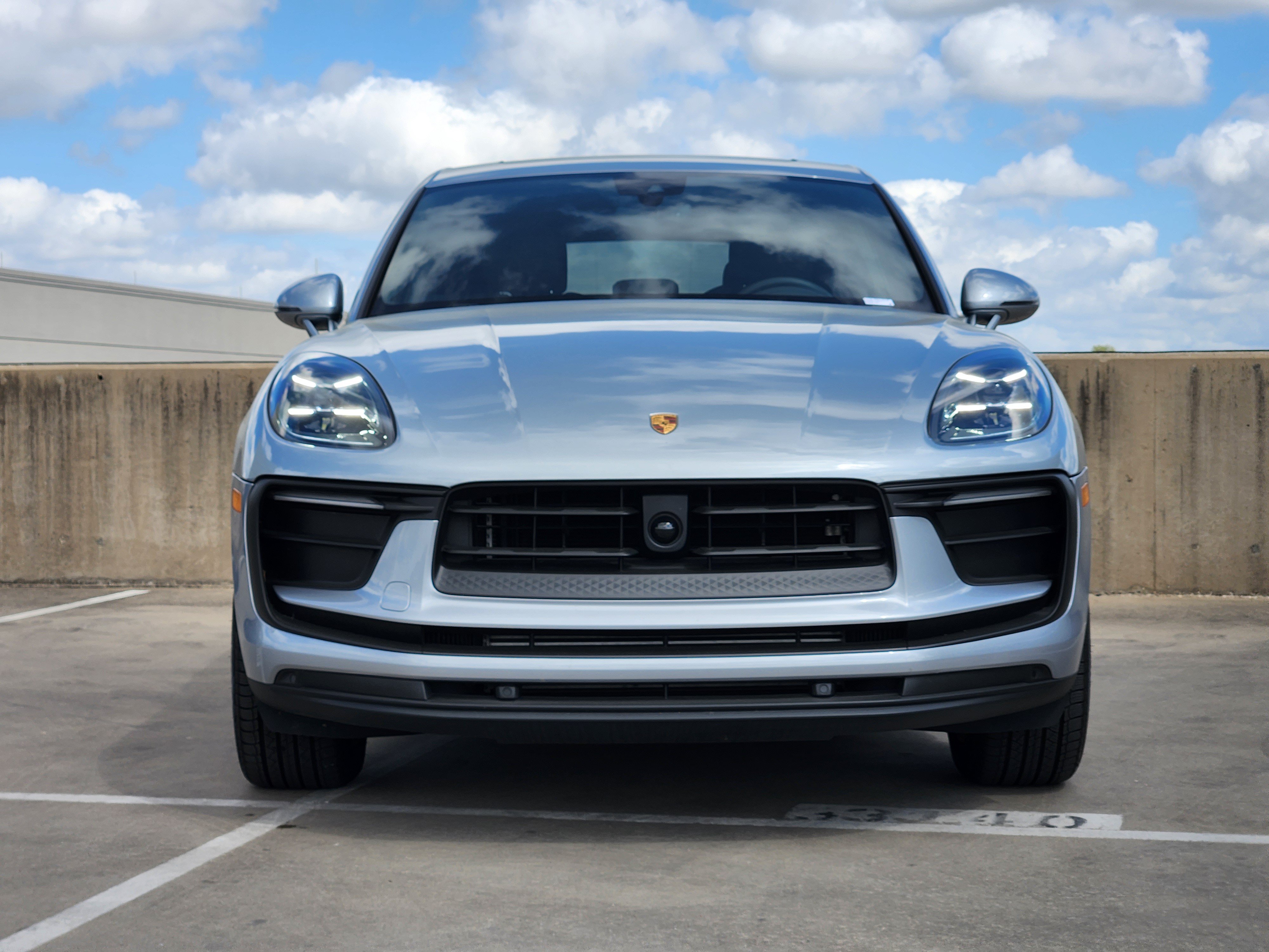 Certified 2026 Porsche Macan AWD/4WD image 11