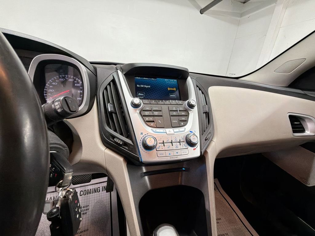 Used 2013 Chevrolet Equinox LT image 16
