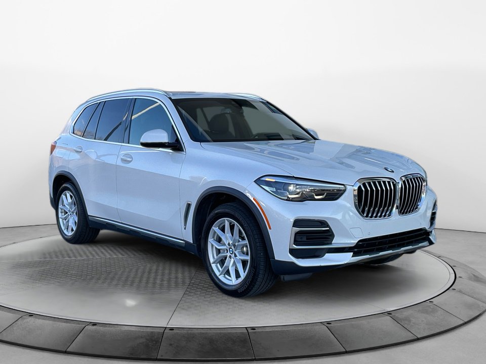 Used 2022 BMW X5 xDrive40i w/ Premium Package AWD/4WD image 1