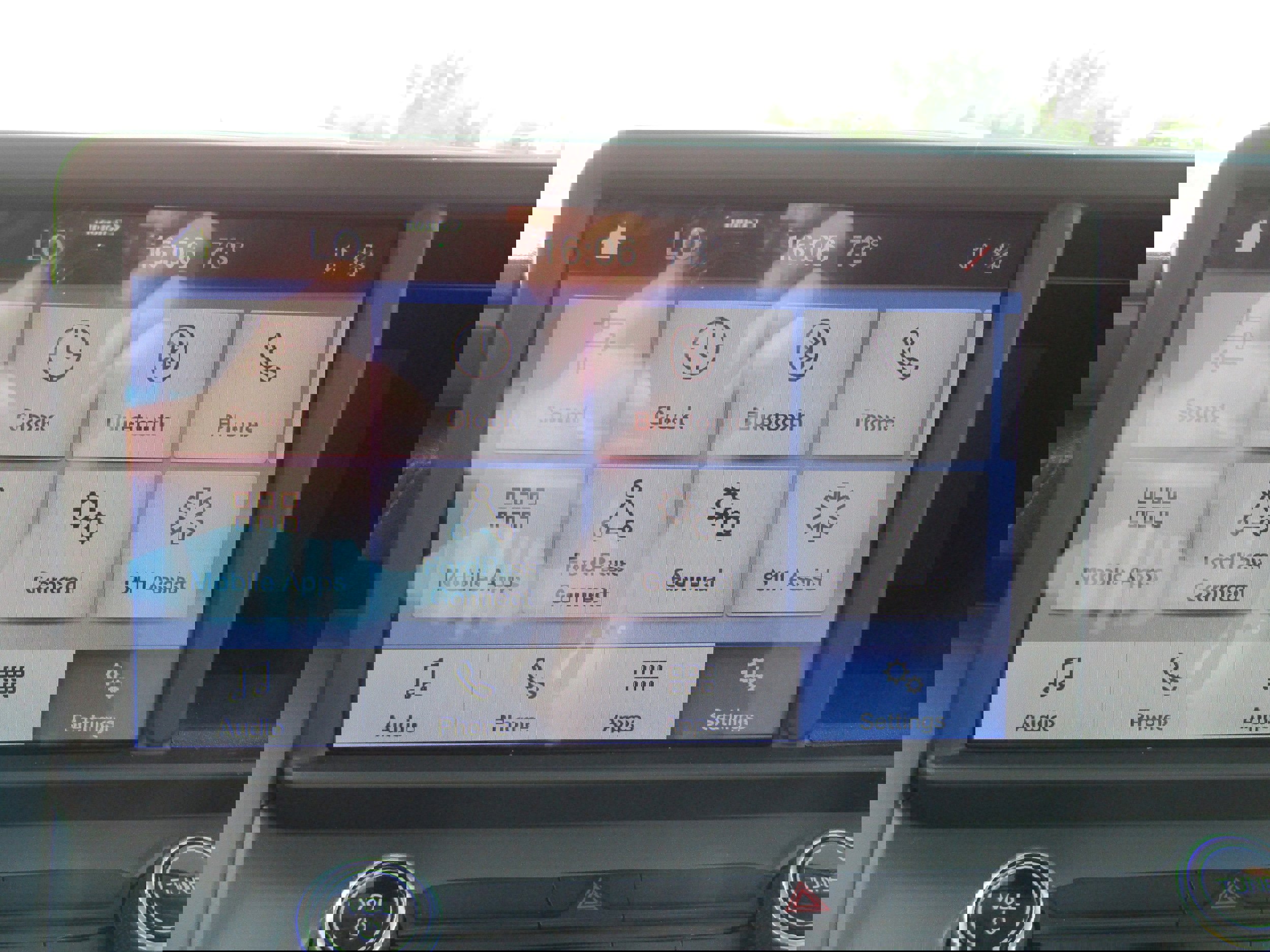 Certified 2024 Ford Maverick XLT w/ XLT Luxury Package image 37