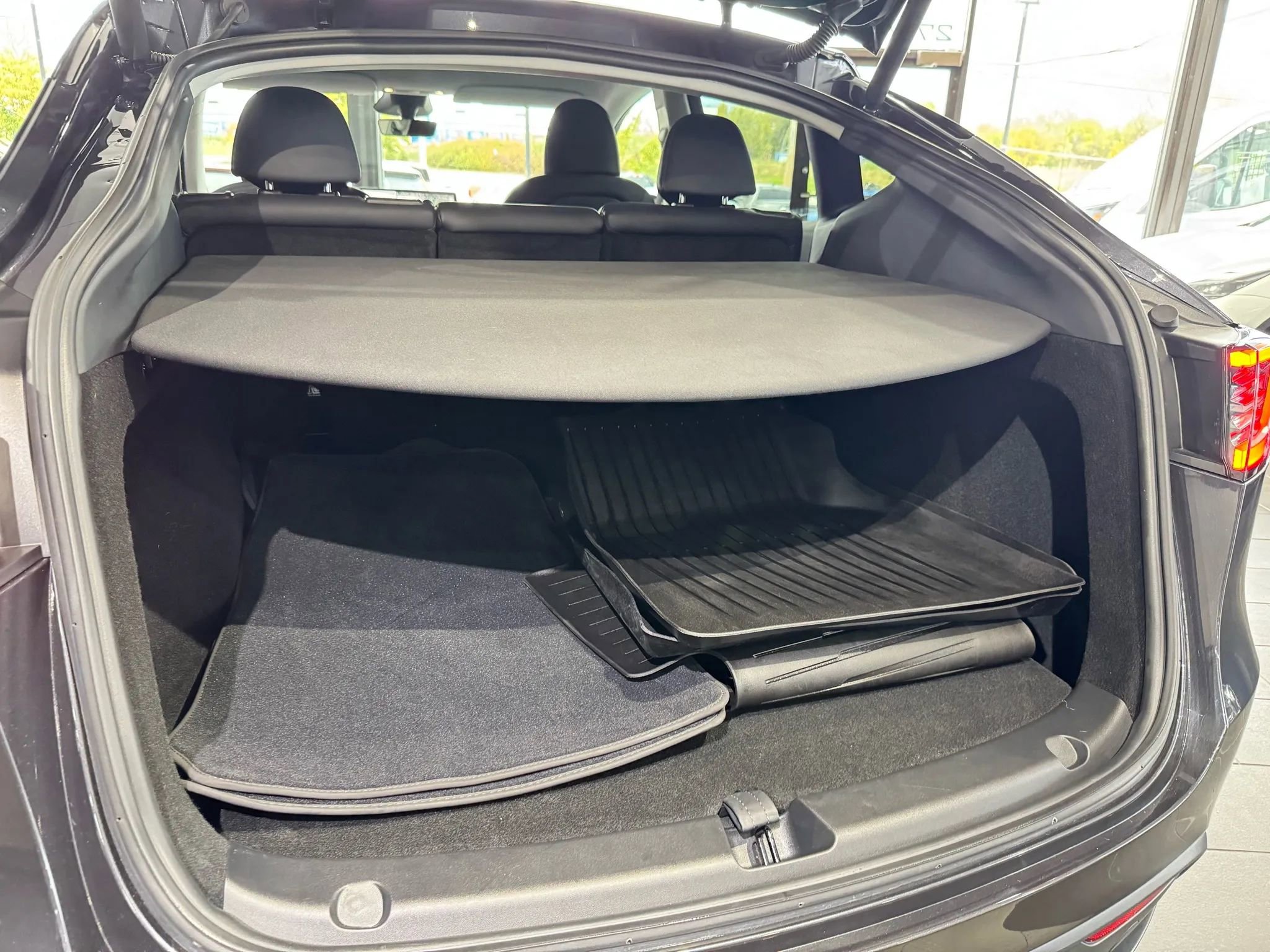 Used 2024 Tesla Model Y Long Range image 21