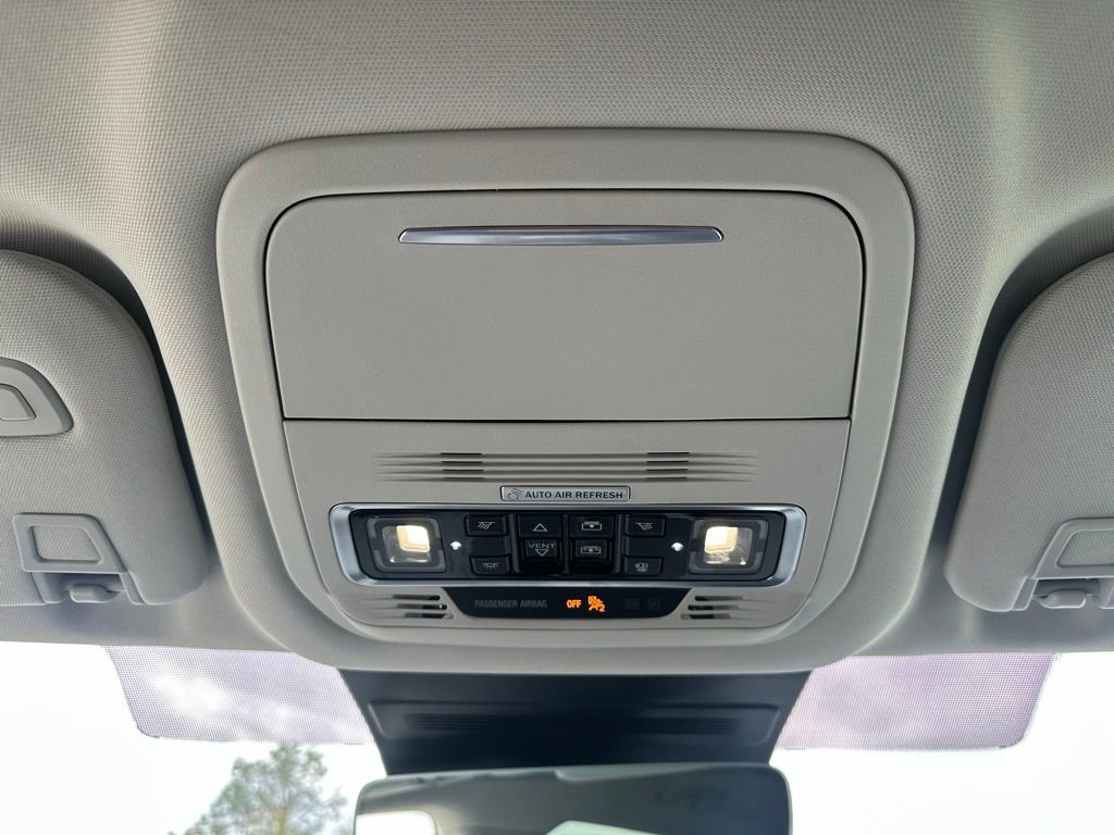 Used 2025 Lincoln Nautilus Reserve image 21