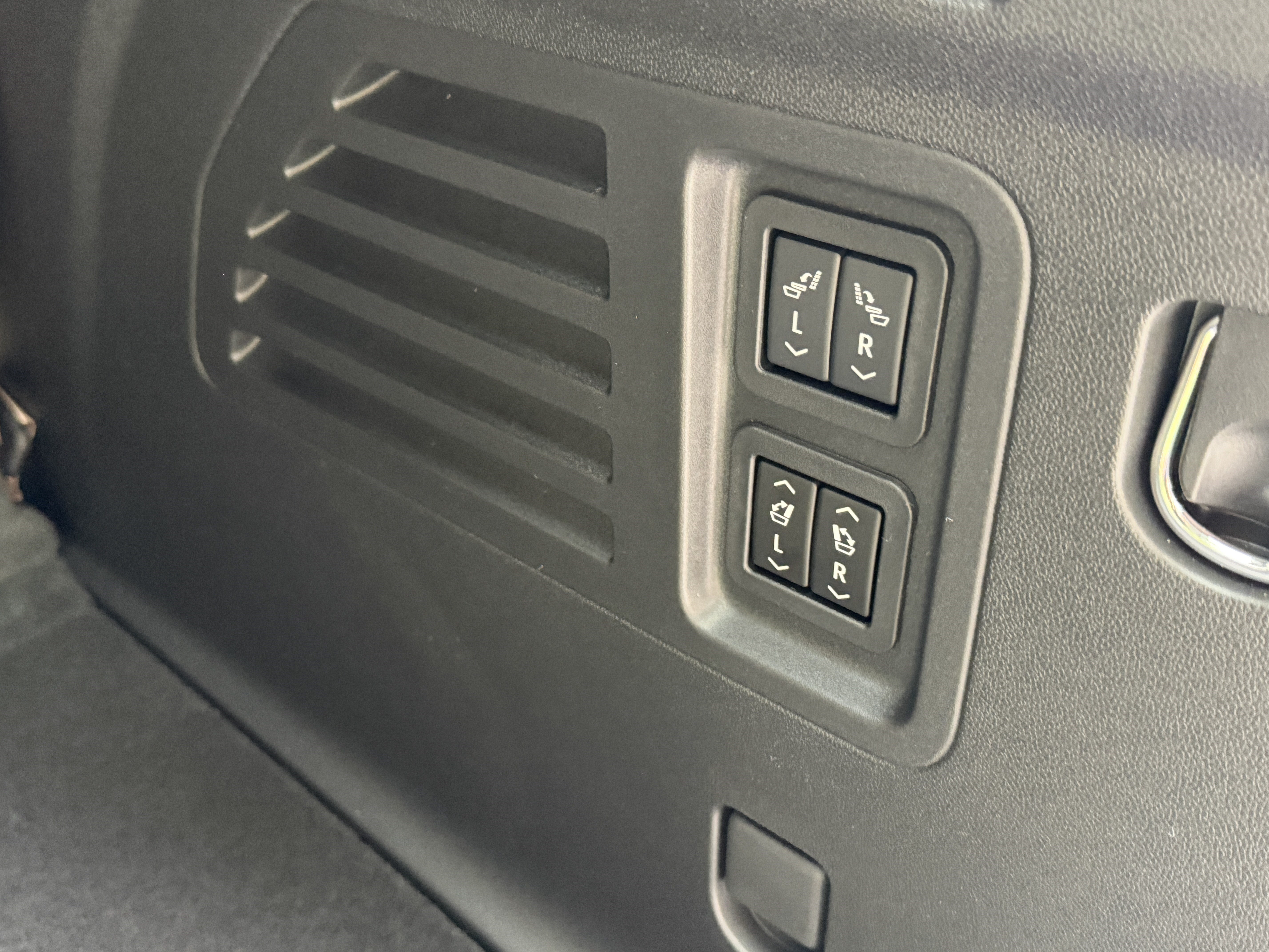 New 2026 Buick Enclave Preferred w/ Power Package FWD image 10
