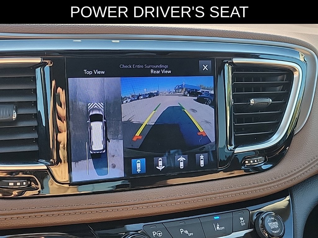 Used 2017 Chrysler Pacifica Limited w/ UConnect Theater Package FWD image 28