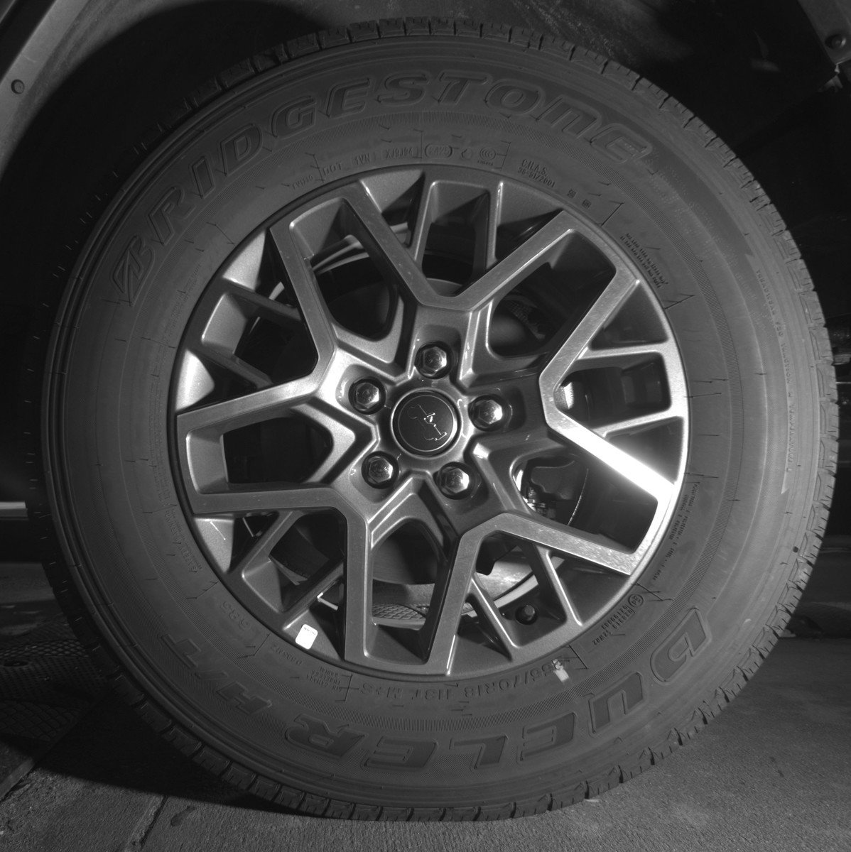 Used 2025 Jeep Wrangler Sahara AWD/4WD image 14