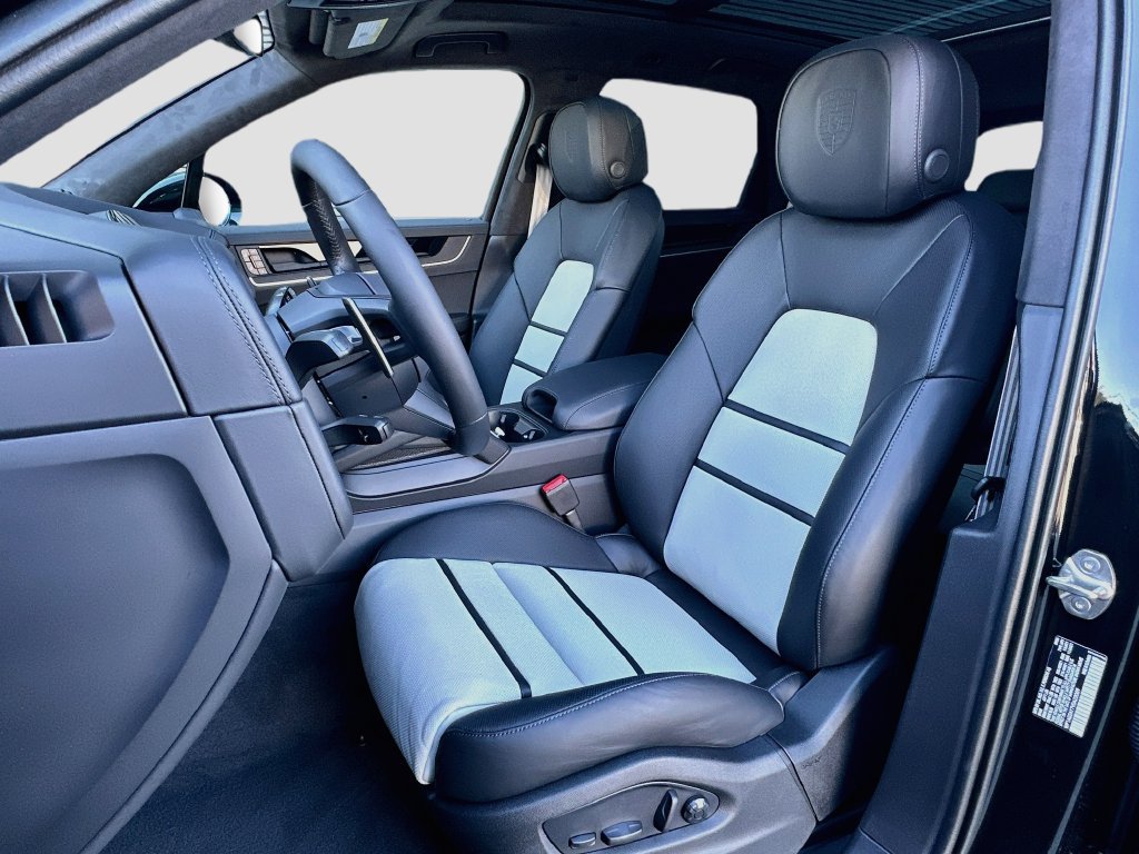 New 2027 Porsche Cayenne GTS AWD/4WD image 5