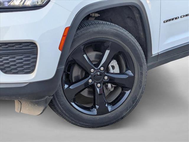 Used 2023 Jeep Grand Cherokee Altitude image 23